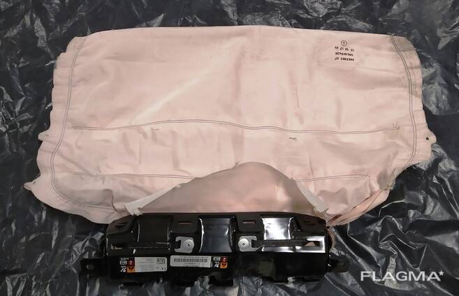 1005259-00-Z Tesla Modell XS REST Fahrer Knieairbag 1005259-00-G