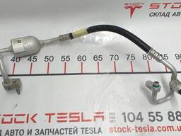 1032196-00-E Rohrleitungen der Tesla-Klimaanlage Modell X 1032196-00-E