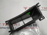 1046211-83-G Gehäuse des Klimaanlagenfilters (vordere Düse) {MSR_MX} 1046211-00-H - photo 2
