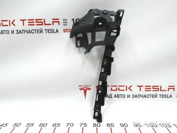 1053727-00-H Säulenverkleidungshalterung B oben rechts Tesla Modell X 1056081-00-E