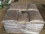 Nice cheap Stick Shape Wood Pellets Pelet Pallet / Pine Wood Pellets 15kg Bags